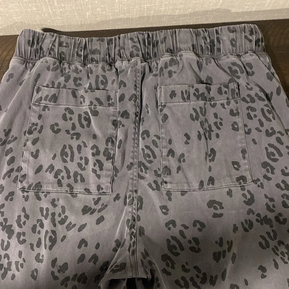 Side Stitch Tencera Joggers